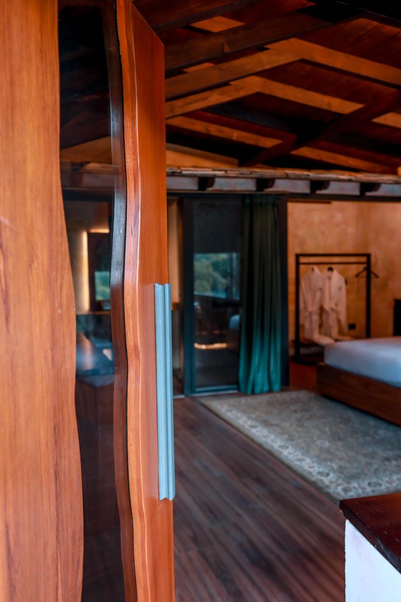 Hotel Thethi Exterior photo